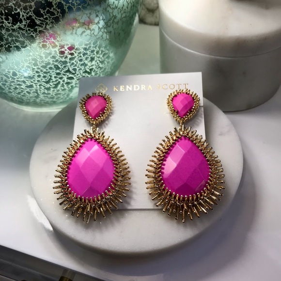Kendra Scott vintage Mercer Earrings. - Picture 3 of 7